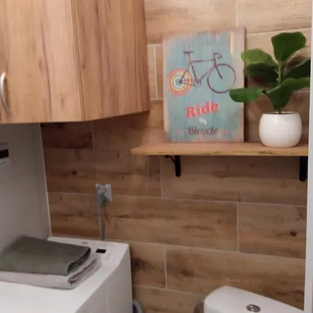 Nighthost Robotnicza 32 M 328 Free Parking * ヴロツワフ