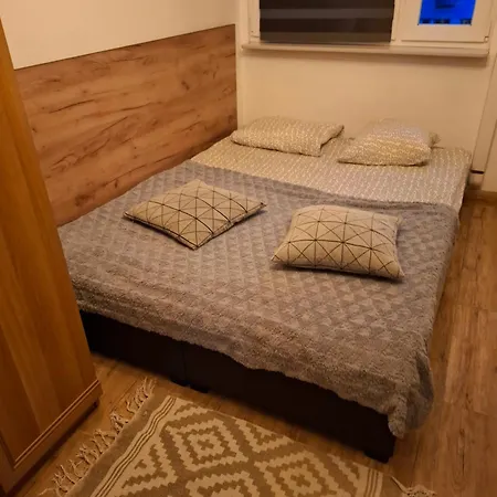 Nighthost Robotnicza 32 M 328 Free Parking ヴロツワフ